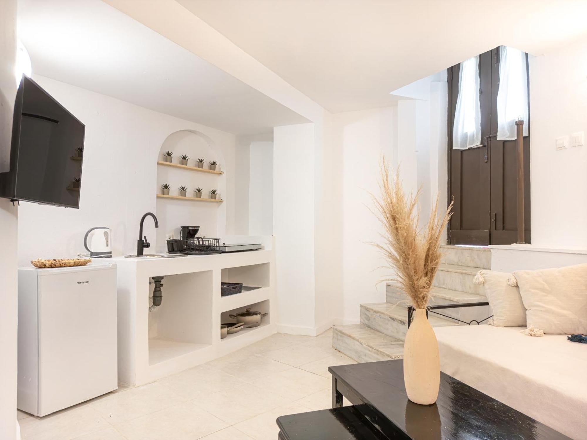 Apartment Windmill Tower *